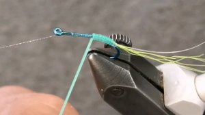 Мушка на омуля из двухцветного силикона