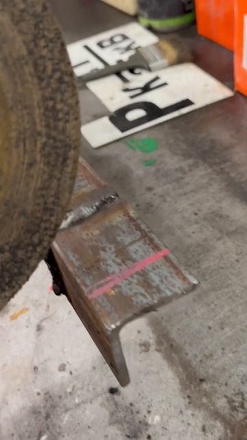 How to cut a metal corner. Как отрезать металлический уголок. #work # смотреть онлайн