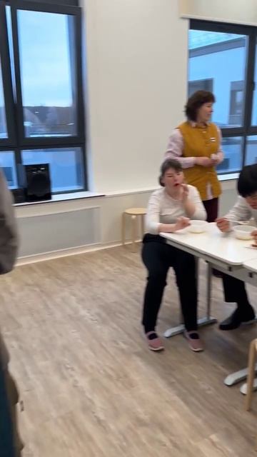 РУССКАЯ КУХНЯ ДЛЯ ДЕТЕЙ В ЦЕНТРЕ МЕЩЕРЯКОВА #русскаяк? смотреть онлайн