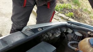 Заміна лампи габаритів W5W Tesla B65201 на Skoda Fabia 1.2 Бензин 2003