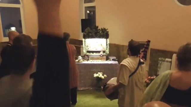 Шри Прем Прайоджан Прабху   ШРИ ГАУРА АРАТИ  Москва 27 02 2016