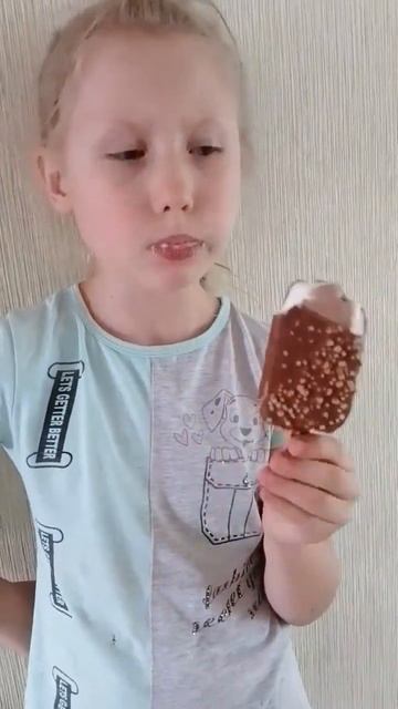 Типы людей когда едят мороженое!🍦🍦🍦 смотреть онлайн