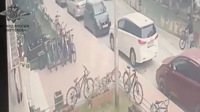 У спящего на улице мужчины украли 100 тысяч рублей. Якутск смотреть онлайн