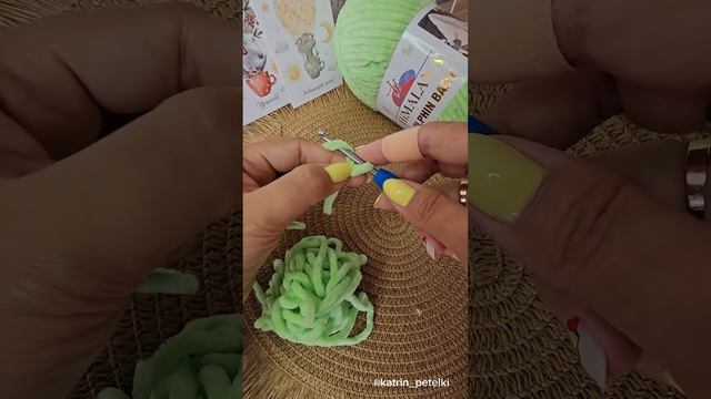 Воздушная петля крючком.Для начинающих. Основа вязания крючком. смотреть онлайн