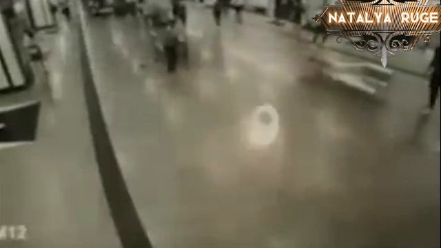 336.🎞️РЕАЛЬНОЕ ВИДЕО ТЕЛЕПОРТАЦИИ🌀ЧЕЛОВЕКА 😱ШОК ЧТО ПРОИЗОШЛО С ЧЕЛОВЕКОМ? 👻ПАРАНОРМАЛЬНЫЕ ЯВЛЕНИЯ🔮 смотреть онлайн