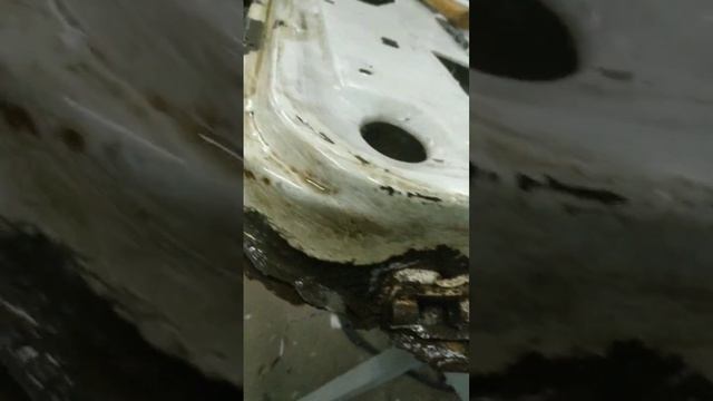 Восстанавливаю левую дверь Восьмёрки смотреть онлайн