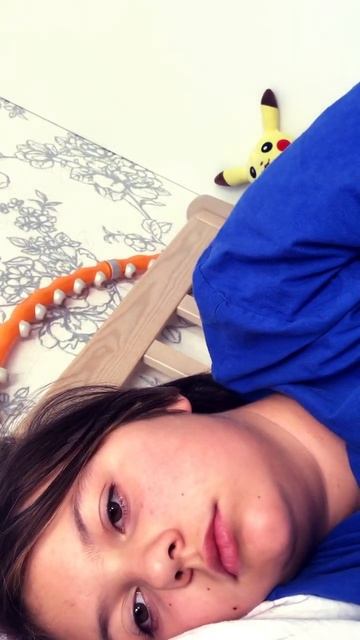 Пов я заболела и брат ест много мороженого чтобы тоже смотреть онлайн