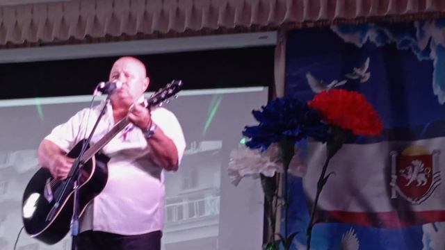 ,,Снег над Донецком,,  автор Павел Юдин. Исполняет Валерий Охременко