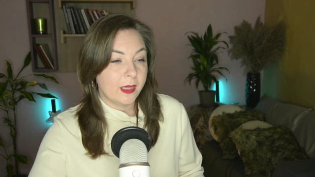 Женщина, которую уважают с первого взгляда. Какая она ? смотреть онлайн