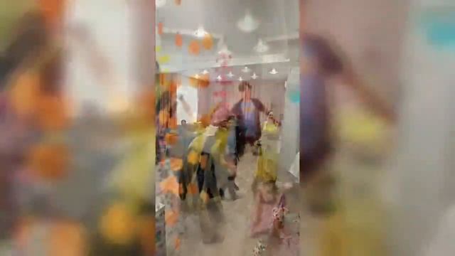 Путешествие в волшебный мир Энканто смотреть онлайн