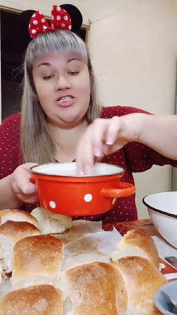 «Секрет стройности? Помпушки в чесночном масле. Ем и х? смотреть онлайн