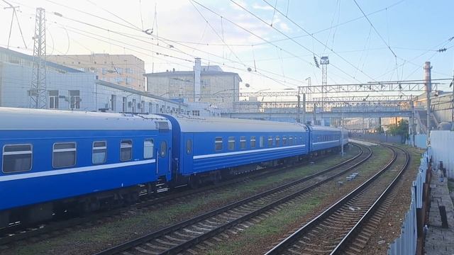 ЭП1М-711 с поездом №301 Адлер — Минск смотреть онлайн