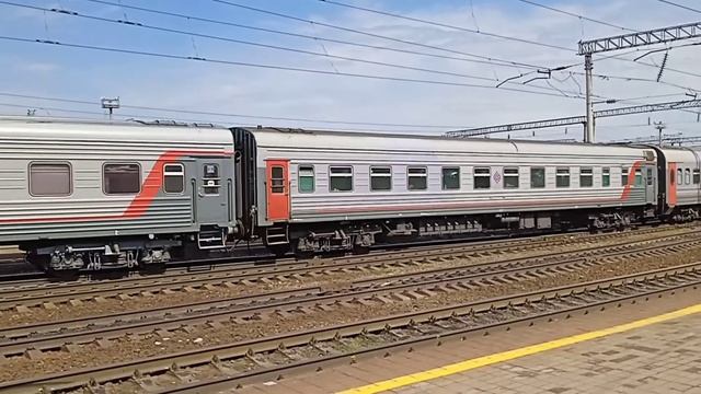 ЭП1М-765 с поездом №374 Смоленск Симферополь смотреть онлайн