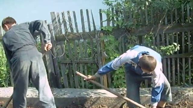 Лопатой по хребту смотреть онлайн