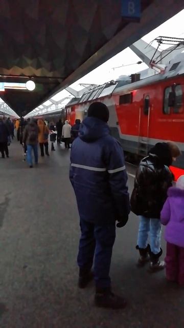 Прибытие поезда симферополь-Санкт-Петербург в спб. смотреть онлайн