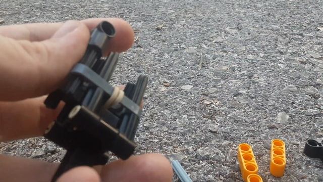 В этом видео я покажу как сделать лего гранату с чекой смотреть онлайн