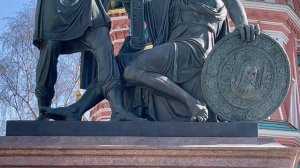 МИНИН И ПОЖАРСКИЙ ПАМЯТНИК