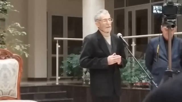 Хасиев Сайд-Мохьмад - был один из лучших знатоков традиций и обычаев чеченцев. смотреть онлайн