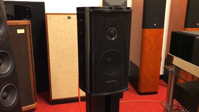 Sonus Faber OLYMPICA 1 playing European Jazz Trio - Japanesque смотреть онлайн