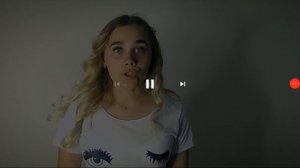 Странные звуки и за ними бежит клоун ( видео DIANA DI )