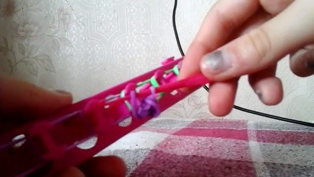 Виноградик из резинок на станке 