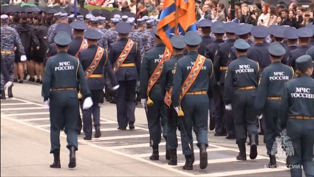 Сотрудники МЧС приняли участие в торжественном параде в честь 80-й годовщины Победы в ВОВ смотреть онлайн