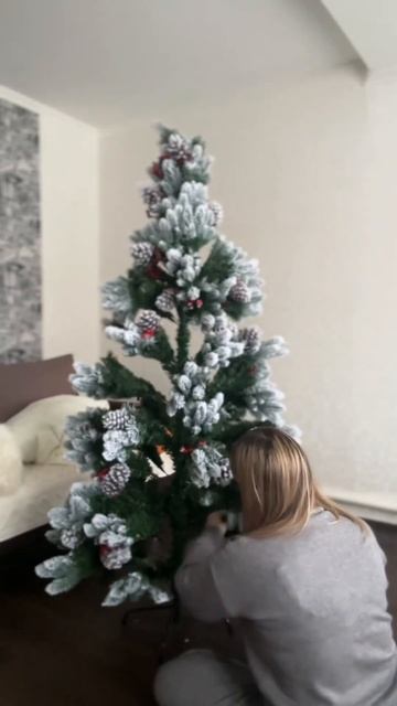 елка ozon 1743917474 , вводите промокод VEREINA15 в приложении ozon ? смотреть онлайн