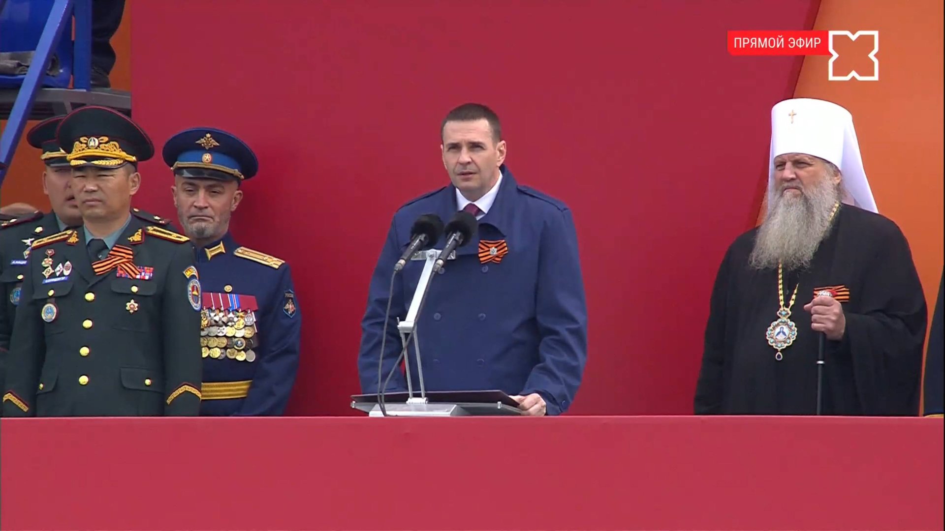 Поздравление губернатора Хабаровского края с 80-летием Великой Победы. Хабаровск площадь Ленина.