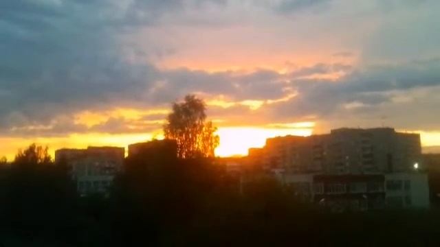 Красота вечернего неба! смотреть онлайн