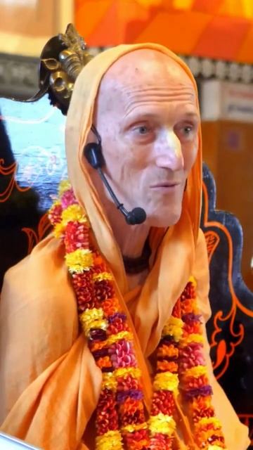 Всю пищу, которую мы едим, нужно предлагать Господу Кр? смотреть онлайн