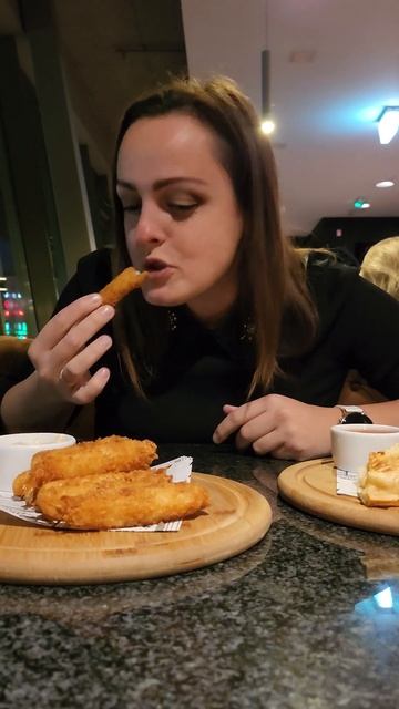 Ураган, ветер и дождь не помеха ,если ты любишь вкусно ? смотреть онлайн