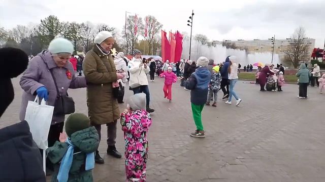 8 мая смотреть онлайн