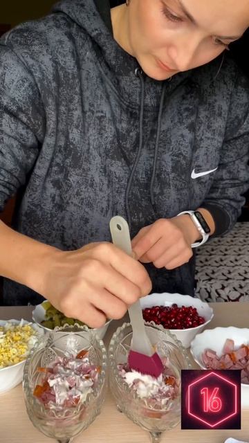 Я потратила больше времени убирая, чем готовя 😁. Сала?