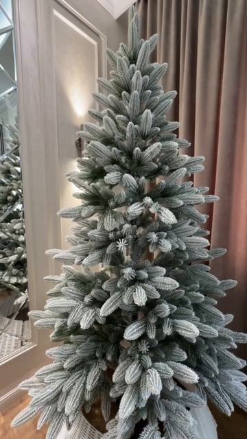 Ель литая "Донская" заснеженная смотреть онлайн