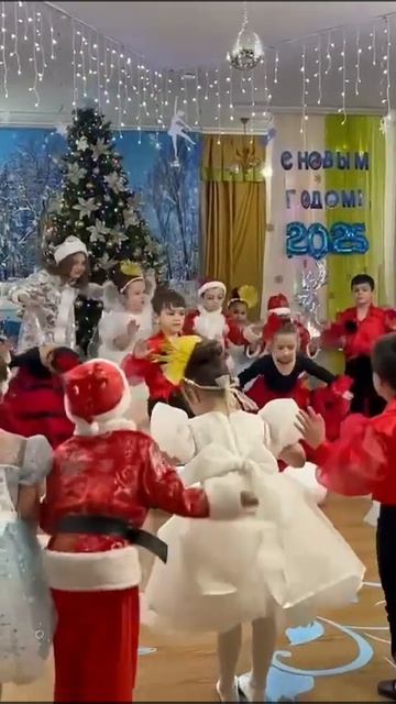 Игра «Волшебный снежок» 🎄 #новыйгод #зима #детигруппы смотреть онлайн