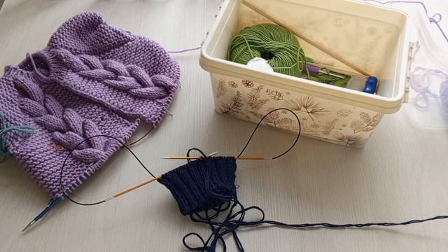 Новый день 🎉новые мысли и планы ✏️комбинезон продолжаю вязать,носки,игрушки,плед 🧶 смотреть онлайн