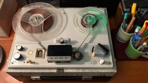 Булат Окуджава: Девочка плачет - шарик улетел...