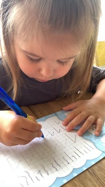 Маленькие ученики #дети #игры #погодки #семейнаяжизнь смотреть онлайн