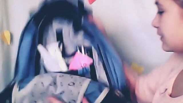 Что в моем рюкзаке ! ?? Мой портфель ??? Я не ем ??я ни хожу смотреть онлайн