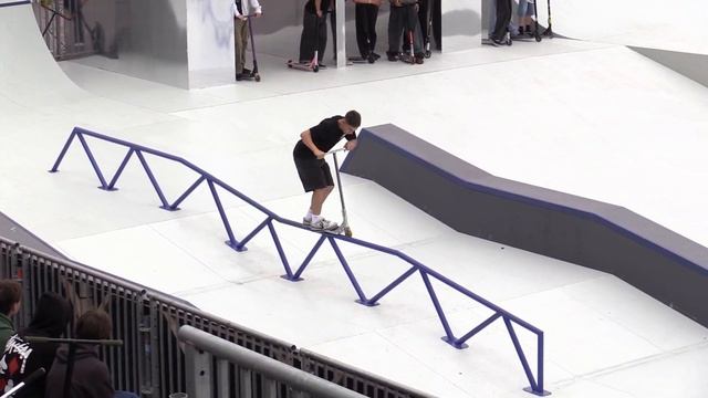 Алмаз Охотников - профи, Парк Горького стрит 