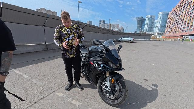 BMW S1000RR 2024 💥 — слишком быстрый, чтобы быть законным! смотреть онлайн