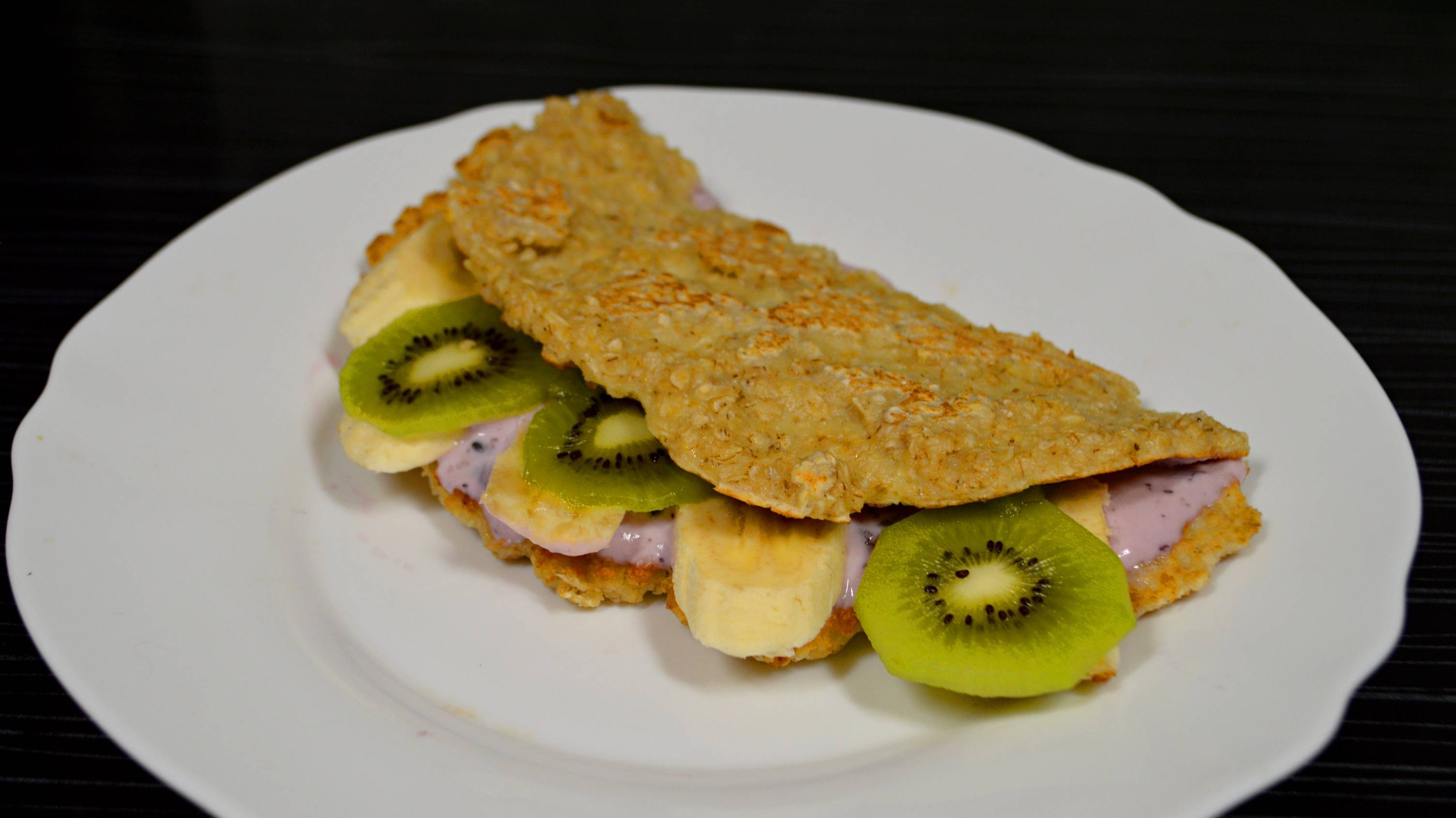 Если у вас есть овсянка, яйцо и пару ложек молока, то этот рецепт завтрака для вас.