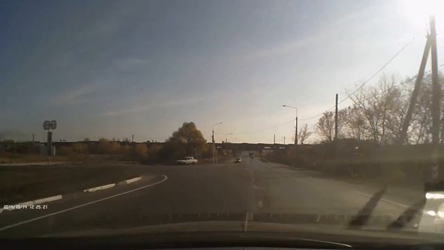 Нарушитель 68 или проезд под кирпич смотреть онлайн