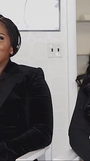 Девушки дружили 17 лет, думая, что они лучшие подруги! смотреть онлайн