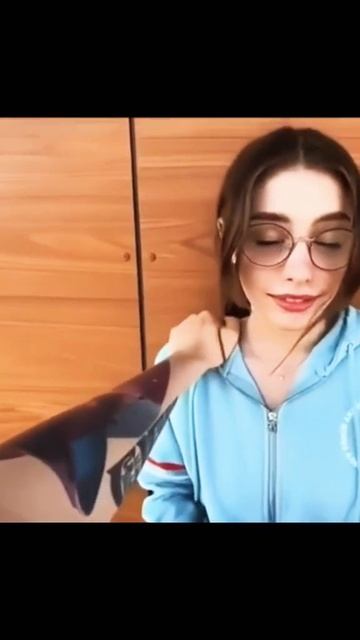 пойдем кушать блины!