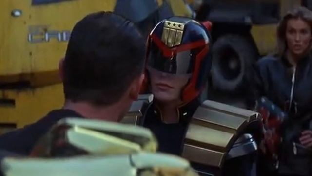 Судья Дредд. "Мажор" за рулём смотреть онлайн