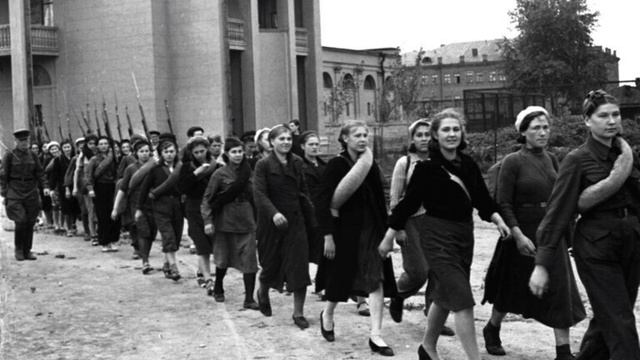 Максим Харкевич. По белому мрамору смотреть онлайн