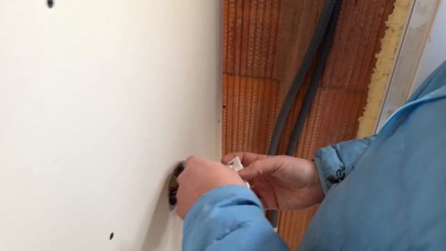 СКОЛЬКО СТОИТ сделать СВЕТ в НОВОМ ДОМЕ? Стройка во Фр? смотреть онлайн