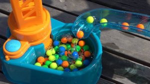 БАССЕЙН С ШАРИКАМИ ДЛЯ ДЕТЕЙ ВИДЕО МУЛЬТИКИ ДЛЯ ДЕТЕЙ СМОТРЕТЬ ДЕТСКИЙ КАНАЛ ИГРАЛКИ-ЗАЛИПАЛКИ