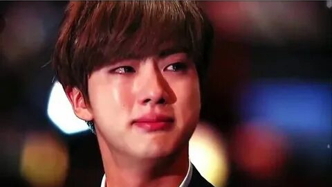 Jin. "Джин под давлением: что скрывает HYBE? 😟🤐🔍"